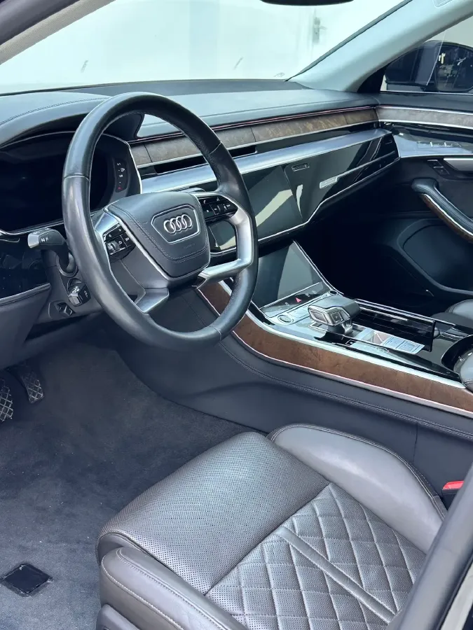 2021 Audi A8 3.0T 340HP V6 8AT,autocango,china used car exporter,china ev exporter,chinese used car exporter,chinese used ev exporter