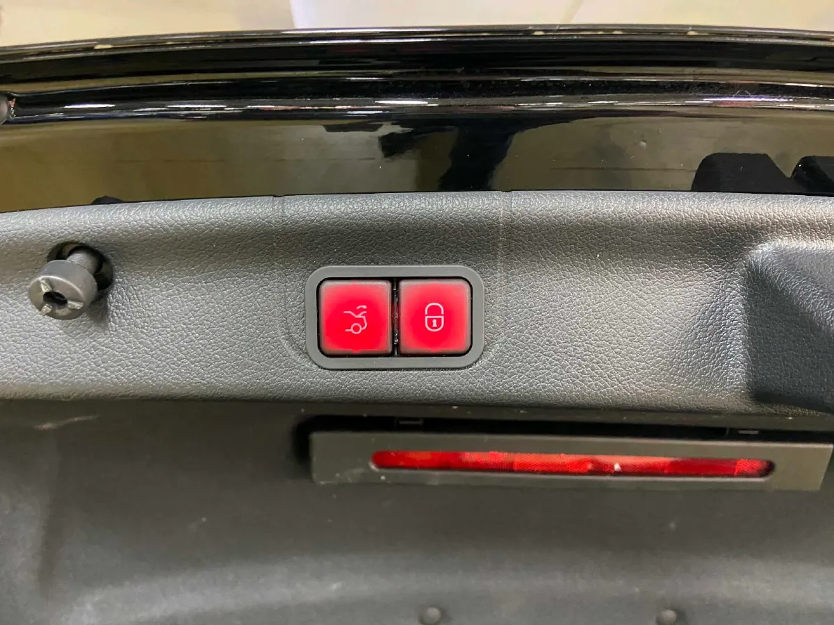2022 Mercedes-Benz C Class 1.5T 204HP L4 9AT,autocango,china used car exporter,china ev exporter,chinese used car exporter,chinese used ev exporter