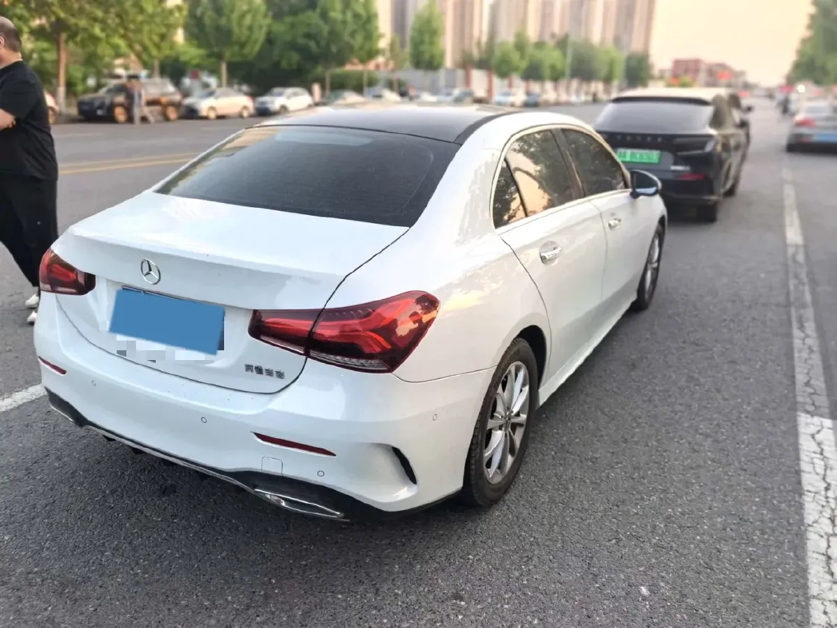 2021 Mercedes-Benz A Class 1.3T 163HP L4 7DCT,autocango,china used car exporter,china ev exporter,chinese used car exporter,chinese used ev exporter