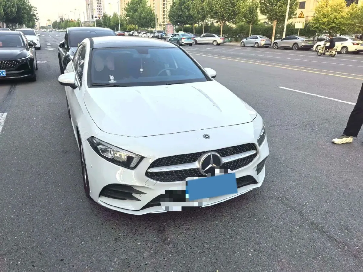 2021 Mercedes-Benz A Class 1.3T 163HP L4 7DCT,autocango,china used car exporter,china ev exporter,chinese used car exporter,chinese used ev exporter