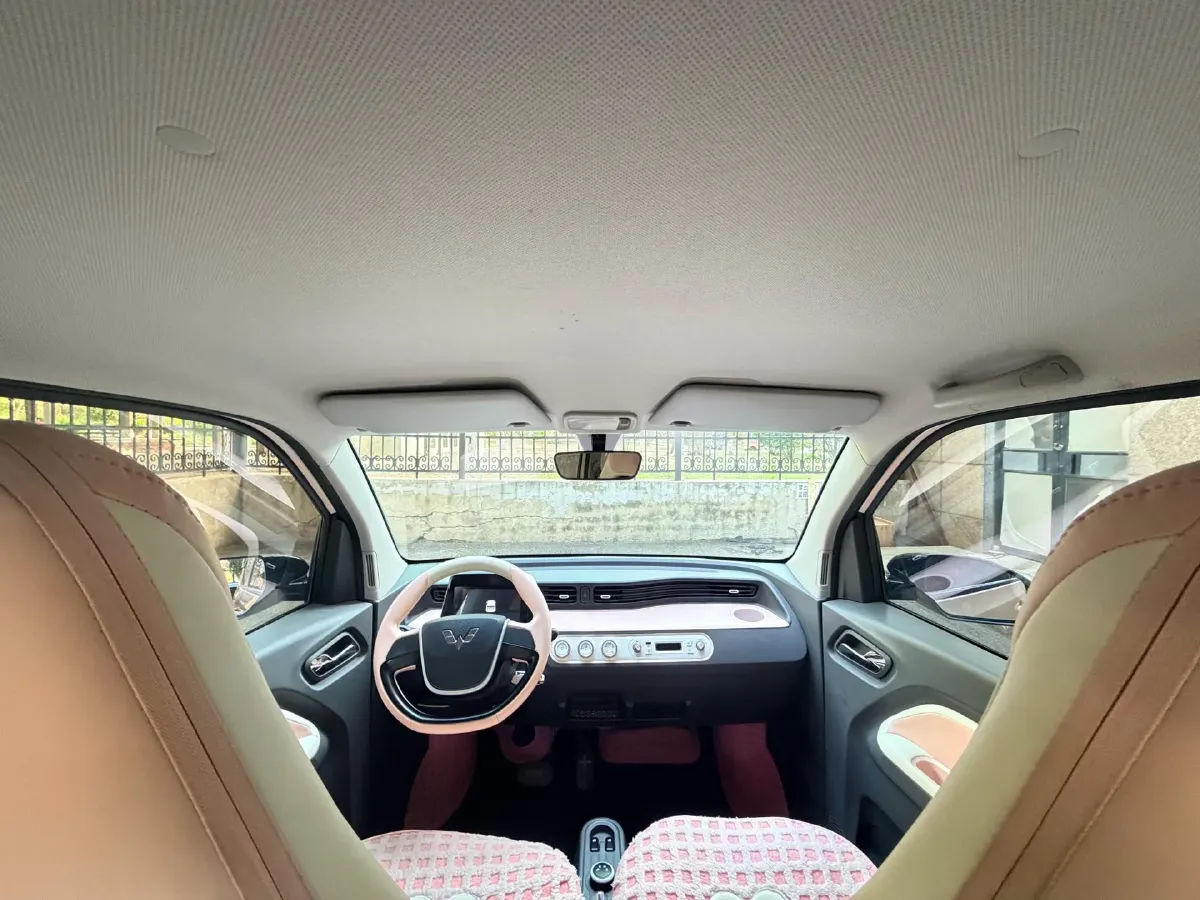 2022 WuLing HongGuang MINI EV BEV 9KWH,autocango,china used car exporter,china ev exporter,chinese used car exporter,chinese used ev exporter