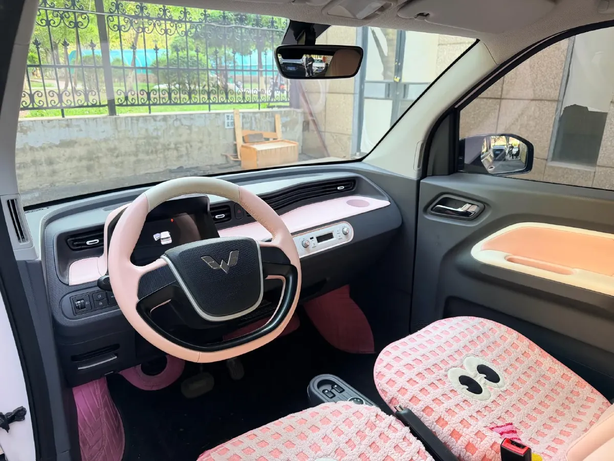 2022 WuLing HongGuang MINI EV BEV 9KWH,autocango,china used car exporter,china ev exporter,chinese used car exporter,chinese used ev exporter