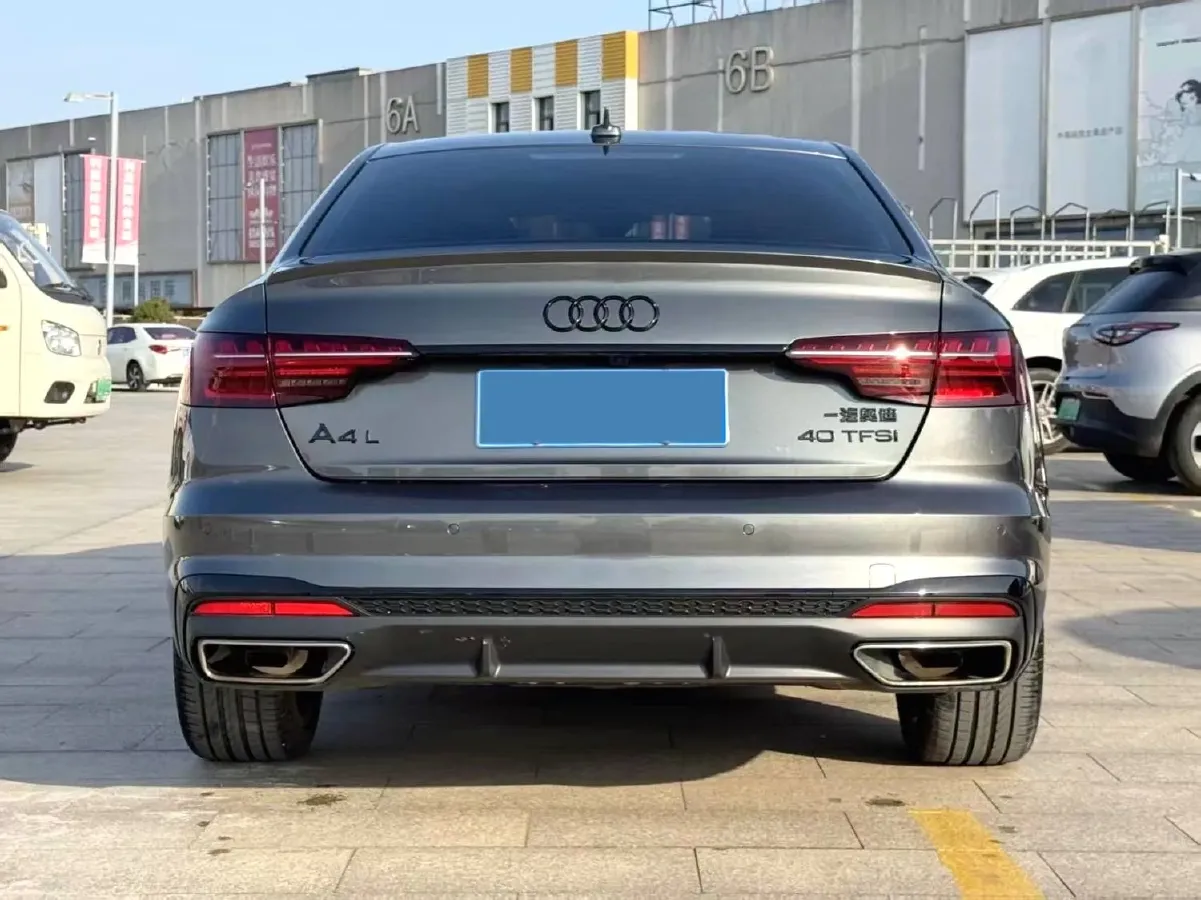 2023 Audi A4L 2.0T 190HP L4 7DCT,autocango,china used car exporter,china ev exporter,chinese used car exporter,chinese used ev exporter