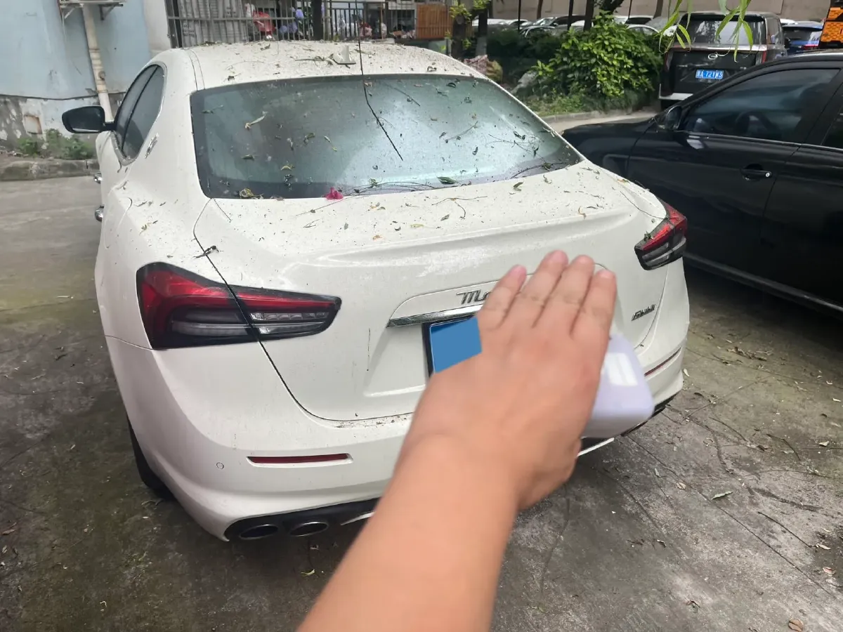 2021 Maserati Ghibli 2.0T 330HP L4 8AT,autocango,china used car exporter,china ev exporter,chinese used car exporter,chinese used ev exporter