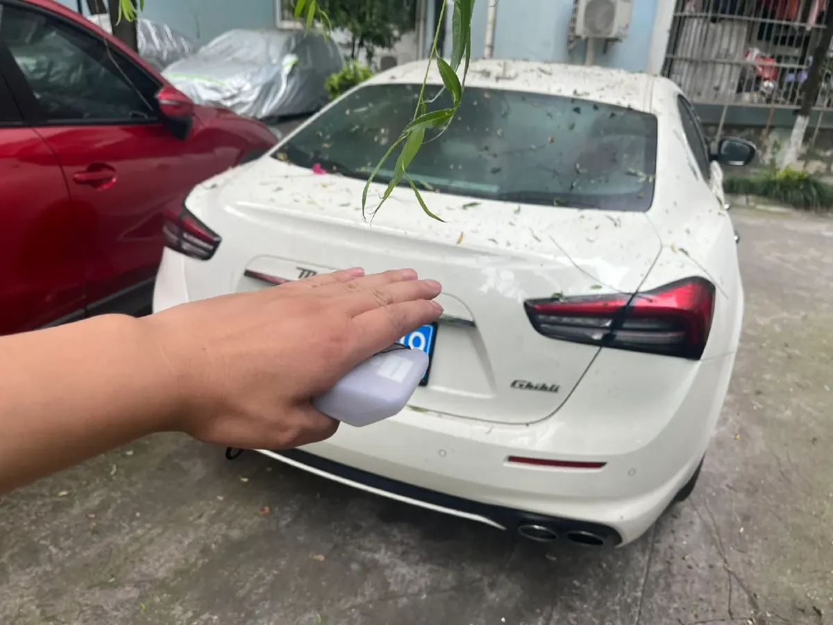 2021 Maserati Ghibli 2.0T 330HP L4 8AT,autocango,china used car exporter,china ev exporter,chinese used car exporter,chinese used ev exporter