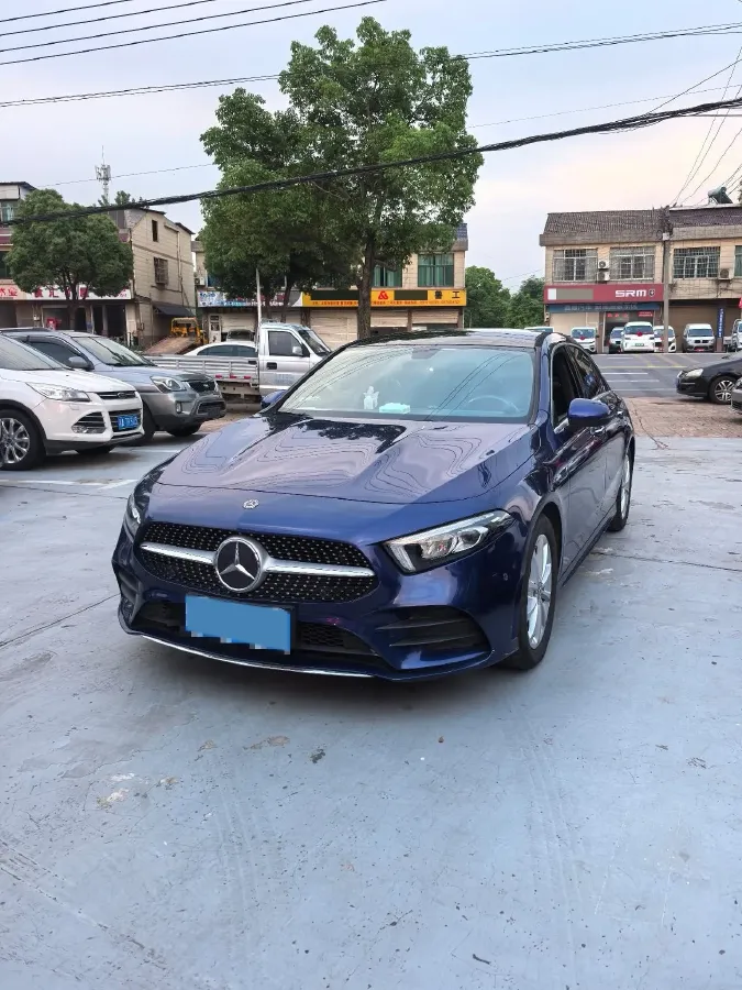 2020 Mercedes-Benz A Class 1.3T 163HP L4 7DCT,autocango,china used car exporter,china ev exporter,chinese used car exporter,chinese used ev exporter