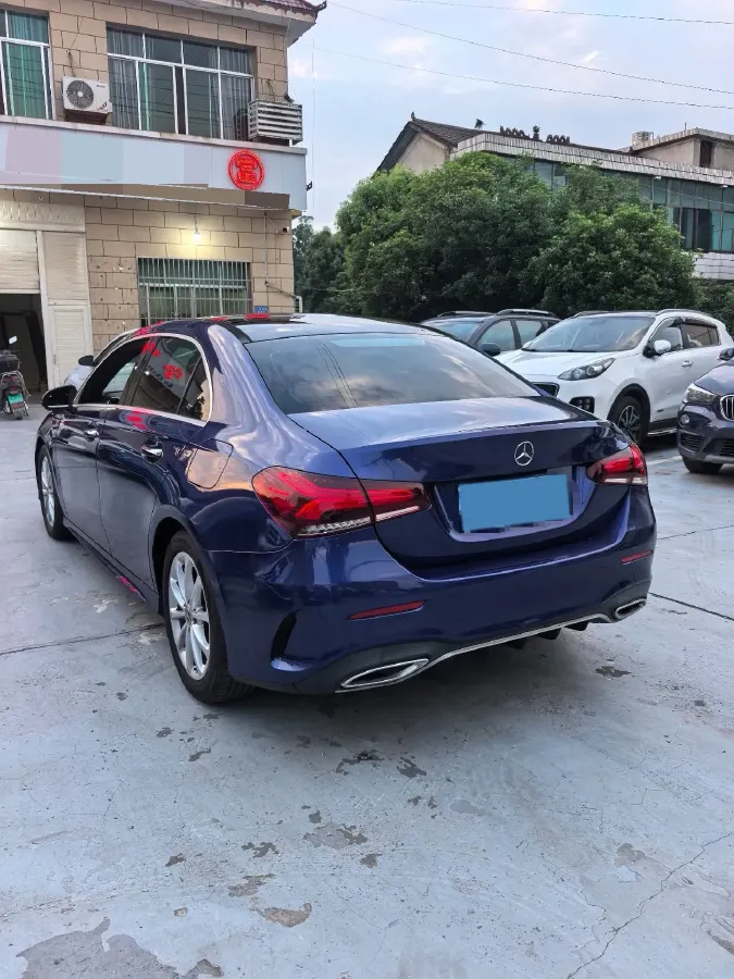 2020 Mercedes-Benz A Class 1.3T 163HP L4 7DCT,autocango,china used car exporter,china ev exporter,chinese used car exporter,chinese used ev exporter