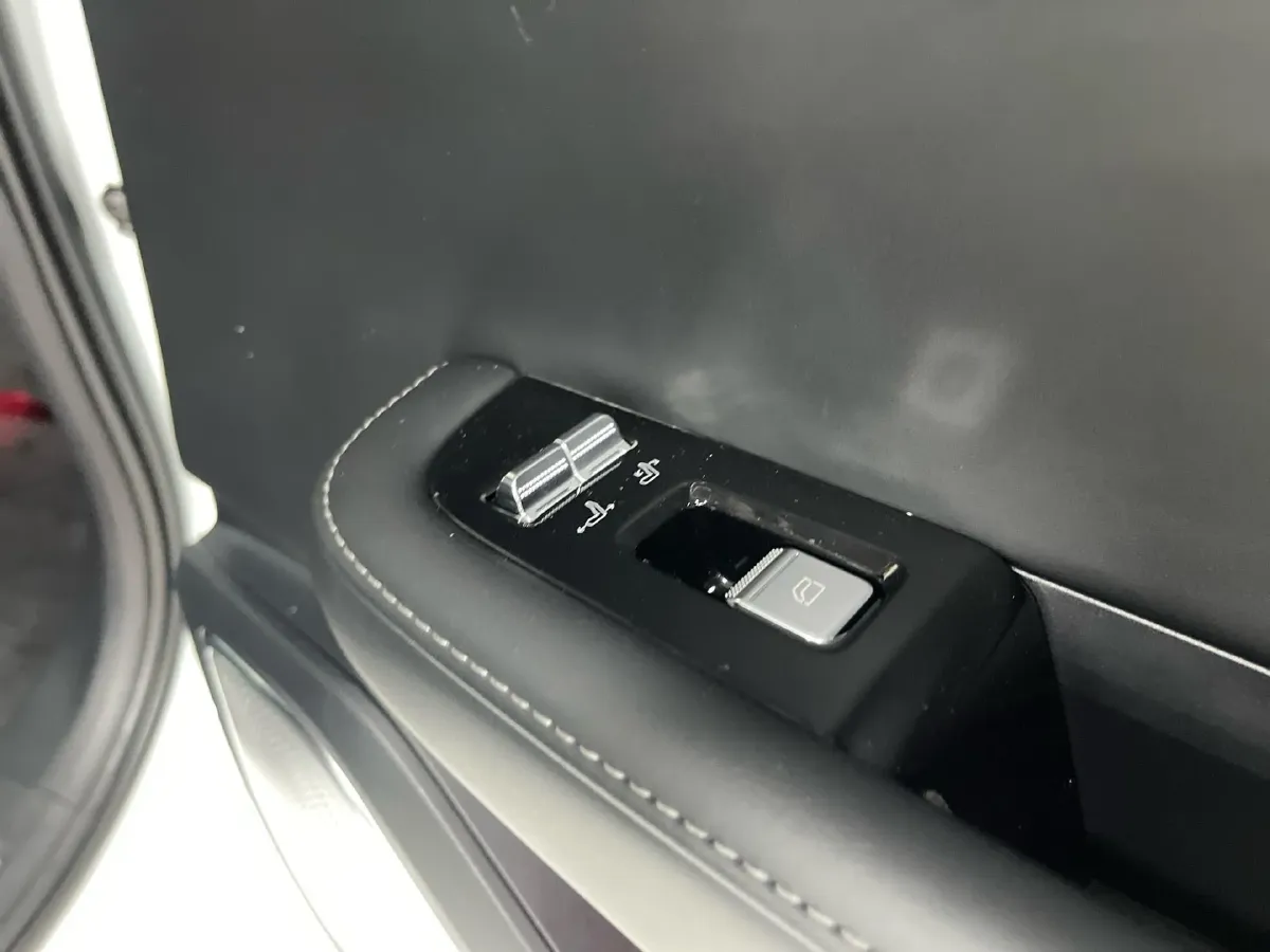 2022 Zeekr 001 BEV 100KWH,autocango,china used car exporter,china ev exporter,chinese used car exporter,chinese used ev exporter
