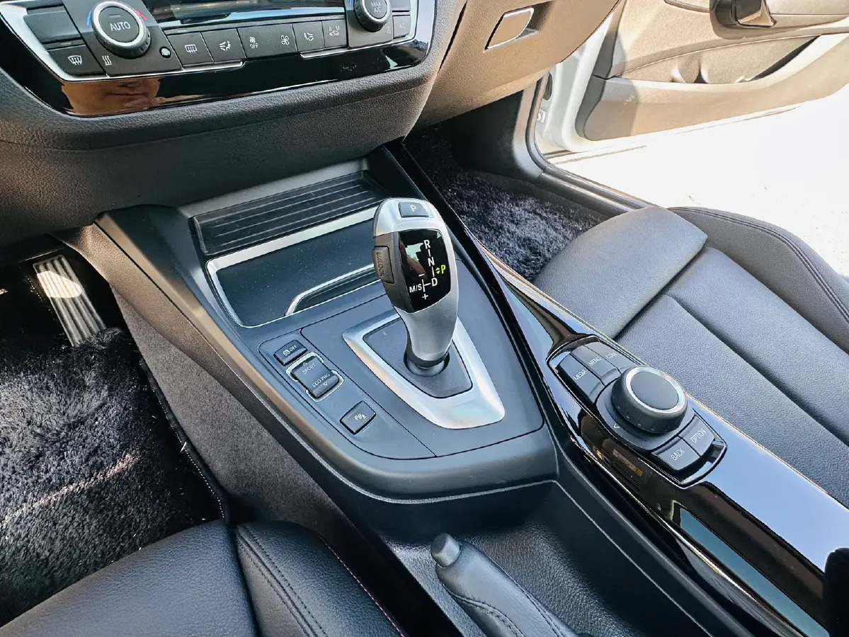 2019 BMW 2 Series 2.0T 184HP L4 8AT,autocango,china used car exporter,china ev exporter,chinese used car exporter,chinese used ev exporter