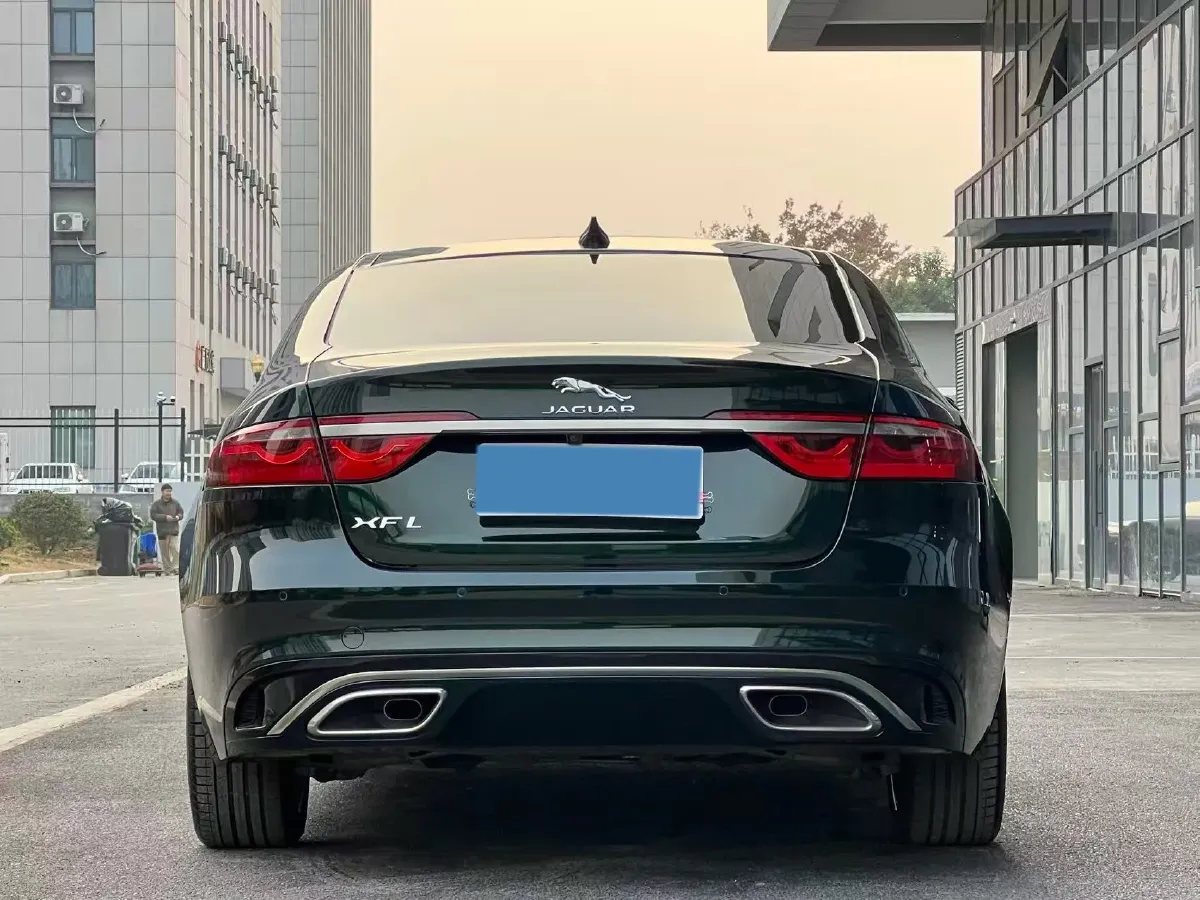 2023 Jaguar XFL 2.0T 250HP L4 8AT,autocango,china used car exporter,china ev exporter,chinese used car exporter,chinese used ev exporter