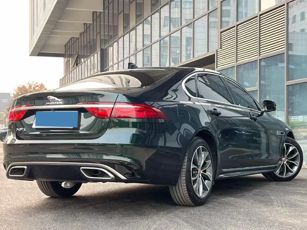 2023 Jaguar XFL 2.0T 250HP L4 8AT,autocango,china used car exporter,china ev exporter,chinese used car exporter,chinese used ev exporter
