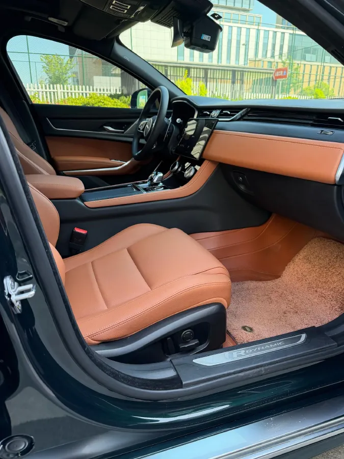 2023 Jaguar XFL 2.0T 250HP L4 8AT,autocango,china used car exporter,china ev exporter,chinese used car exporter,chinese used ev exporter