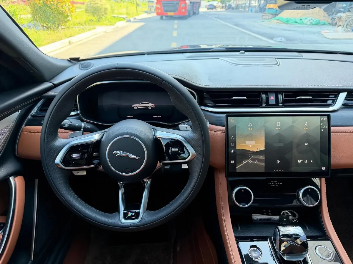 2023 Jaguar XFL 2.0T 250HP L4 8AT,autocango,china used car exporter,china ev exporter,chinese used car exporter,chinese used ev exporter