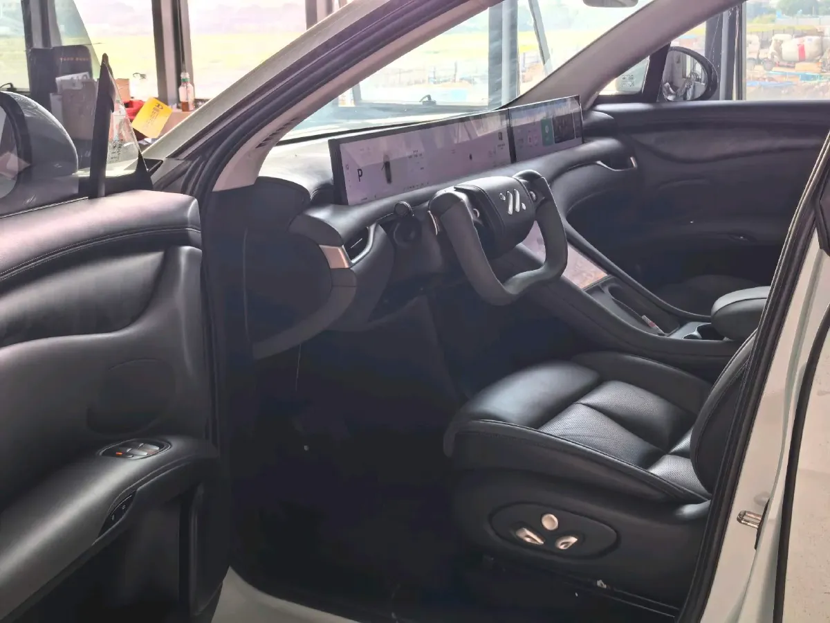 2023 IM LS6 BEV 90KWH,autocango,china used car exporter,china ev exporter,chinese used car exporter,chinese used ev exporter