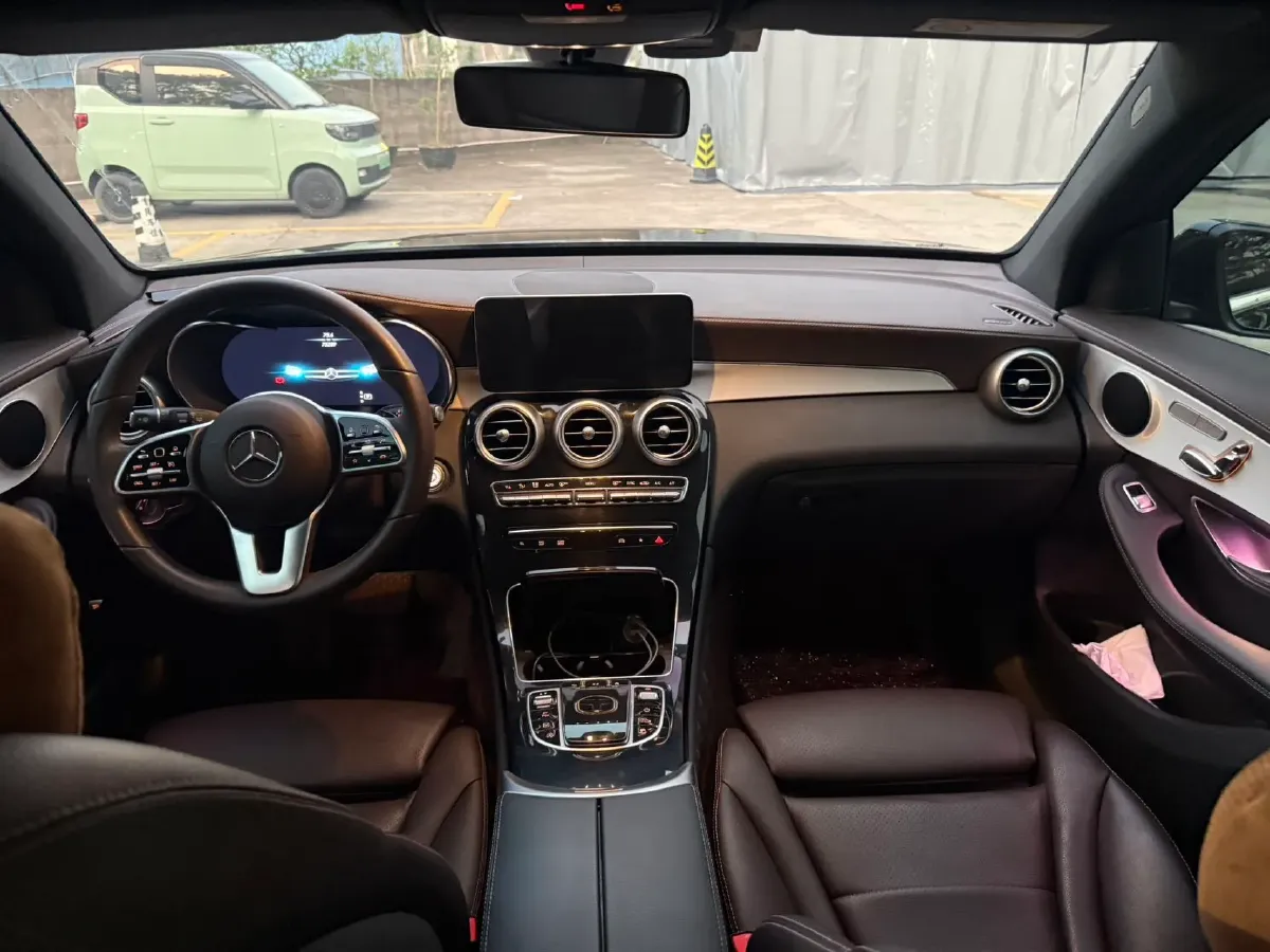 2022 Mercedes-Benz GLC Class 2.0T 197HP L4 9AT,autocango,china used car exporter,china ev exporter,chinese used car exporter,chinese used ev exporter