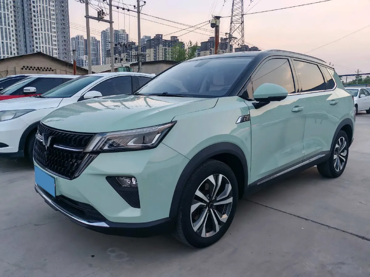 2021 WuLing XingChen 1.5T 147HP L4 CVT,autocango,china used car exporter,china ev exporter,chinese used car exporter,chinese used ev exporter