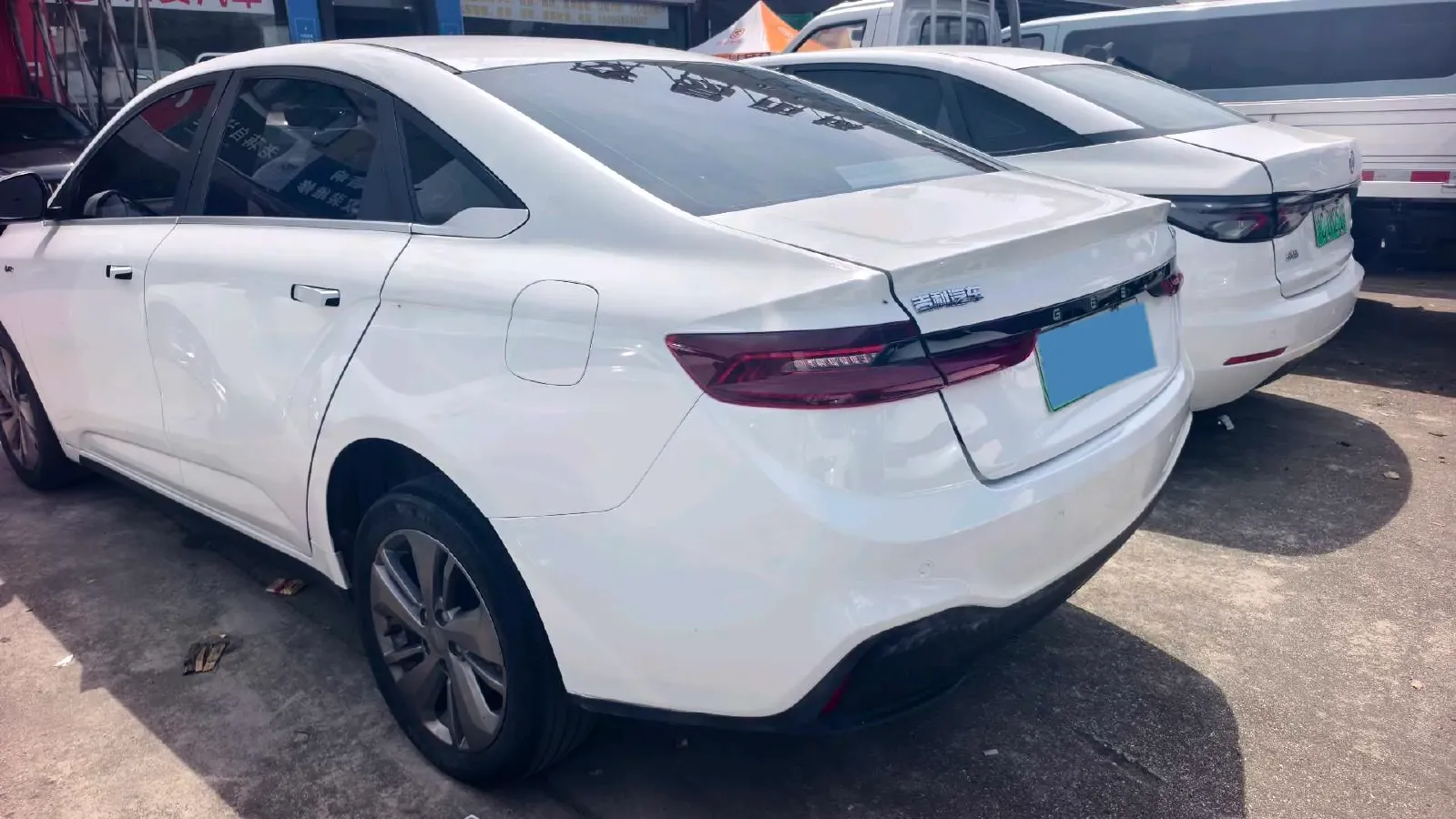 2022 Geely Emgrand L HiP 1.5T 181HP L4 3DHT PHEV 15.5KWH,autocango,china used car exporter,china ev exporter,chinese used car exporter,chinese used ev exporter