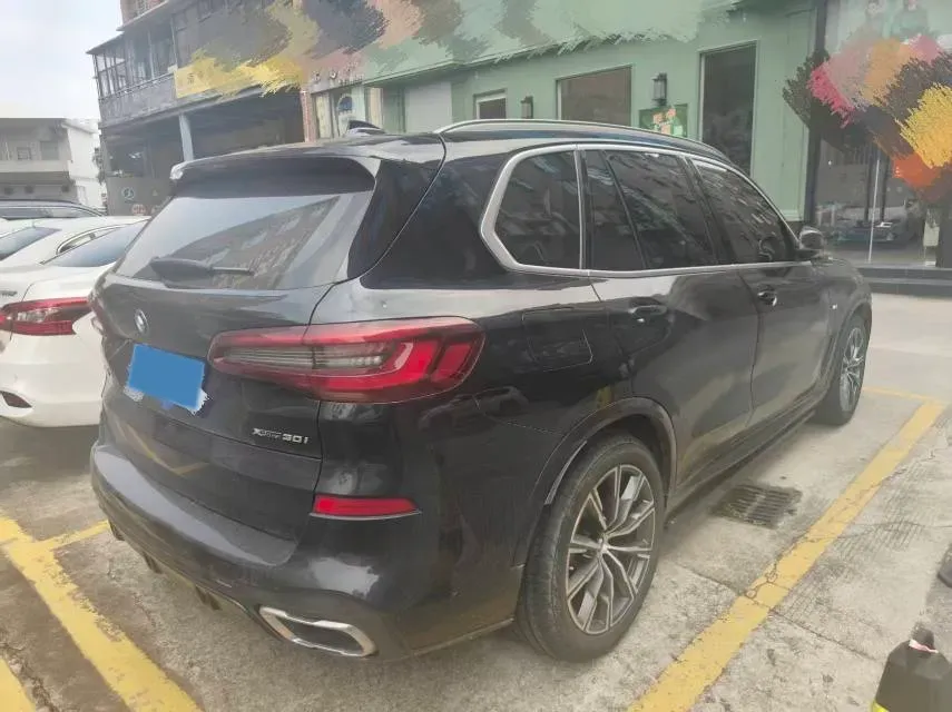 2021 BMW X5 2.0T 265HP L4 8AT,autocango,china used car exporter,china ev exporter,chinese used car exporter,chinese used ev exporter