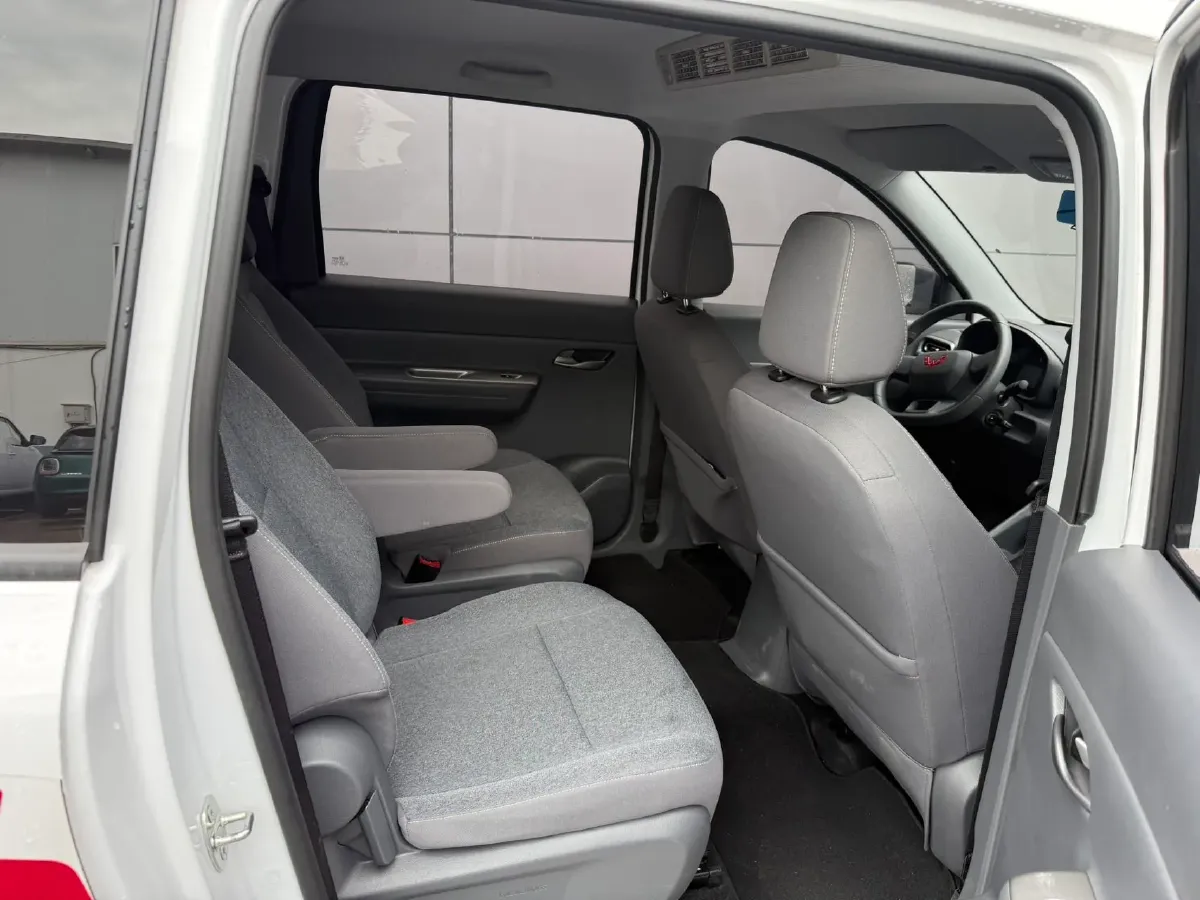 2025 WuLing HongGuang New Energy REEV 99HP REEV,autocango,china used car exporter,china ev exporter,chinese used car exporter,chinese used ev exporter