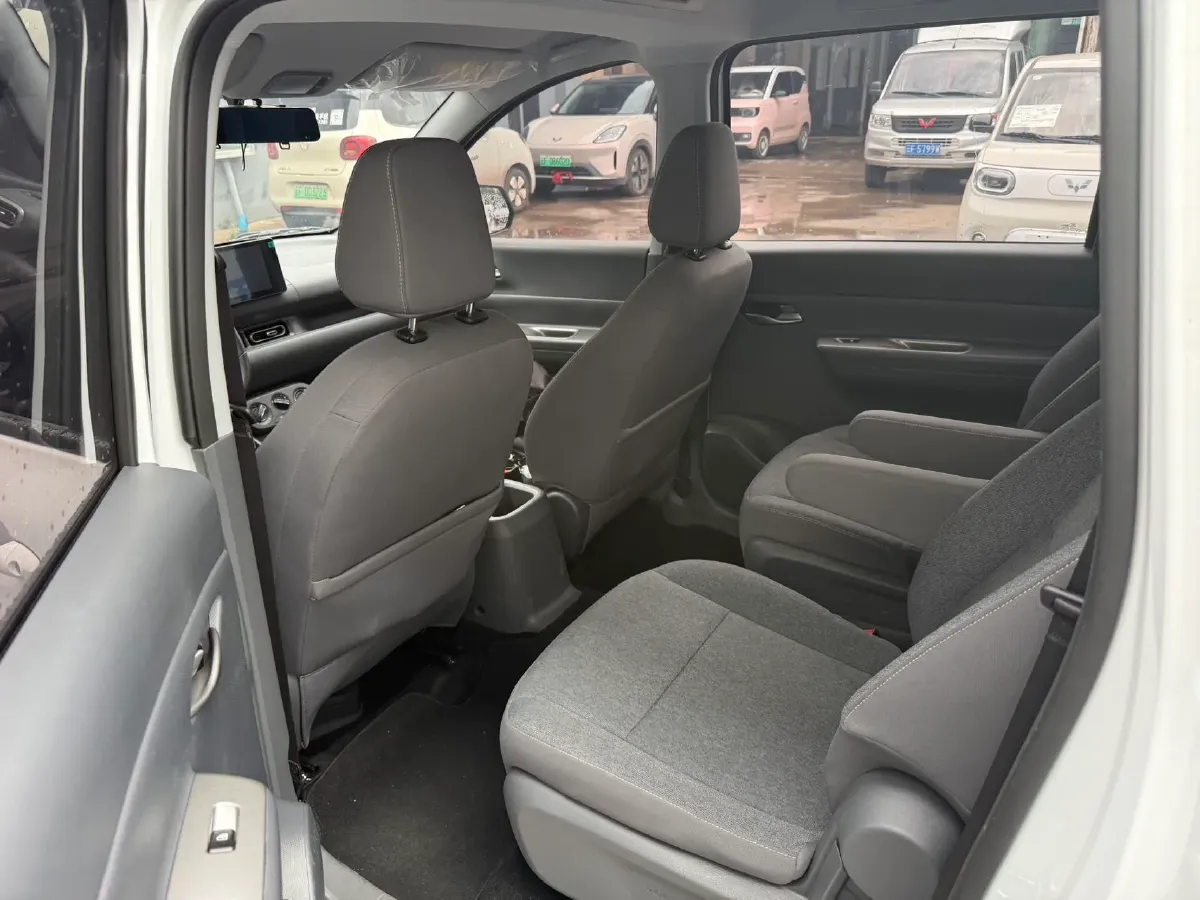 2025 WuLing HongGuang New Energy REEV 99HP REEV,autocango,china used car exporter,china ev exporter,chinese used car exporter,chinese used ev exporter