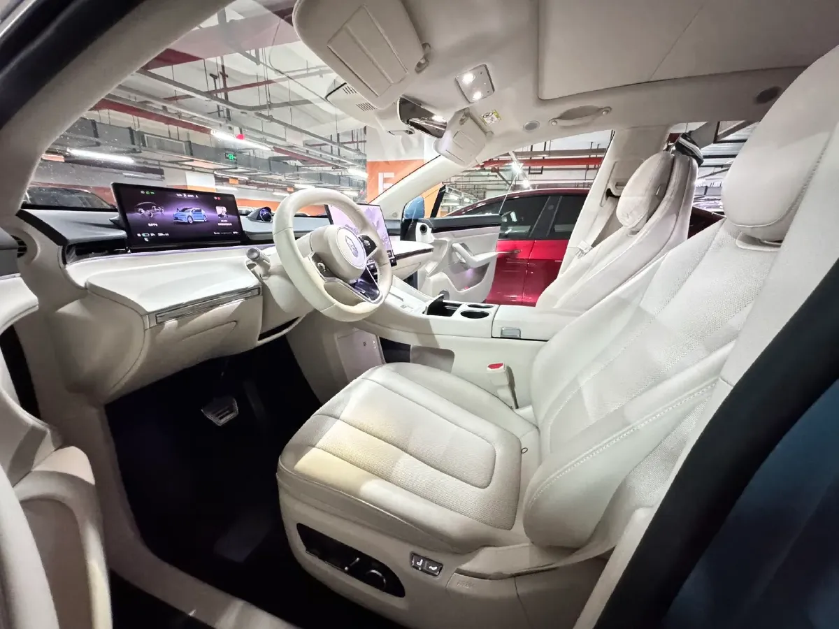 2026 Luxeed R7 REEV 156HP REEV,autocango,china used car exporter,china ev exporter,chinese used car exporter,chinese used ev exporter