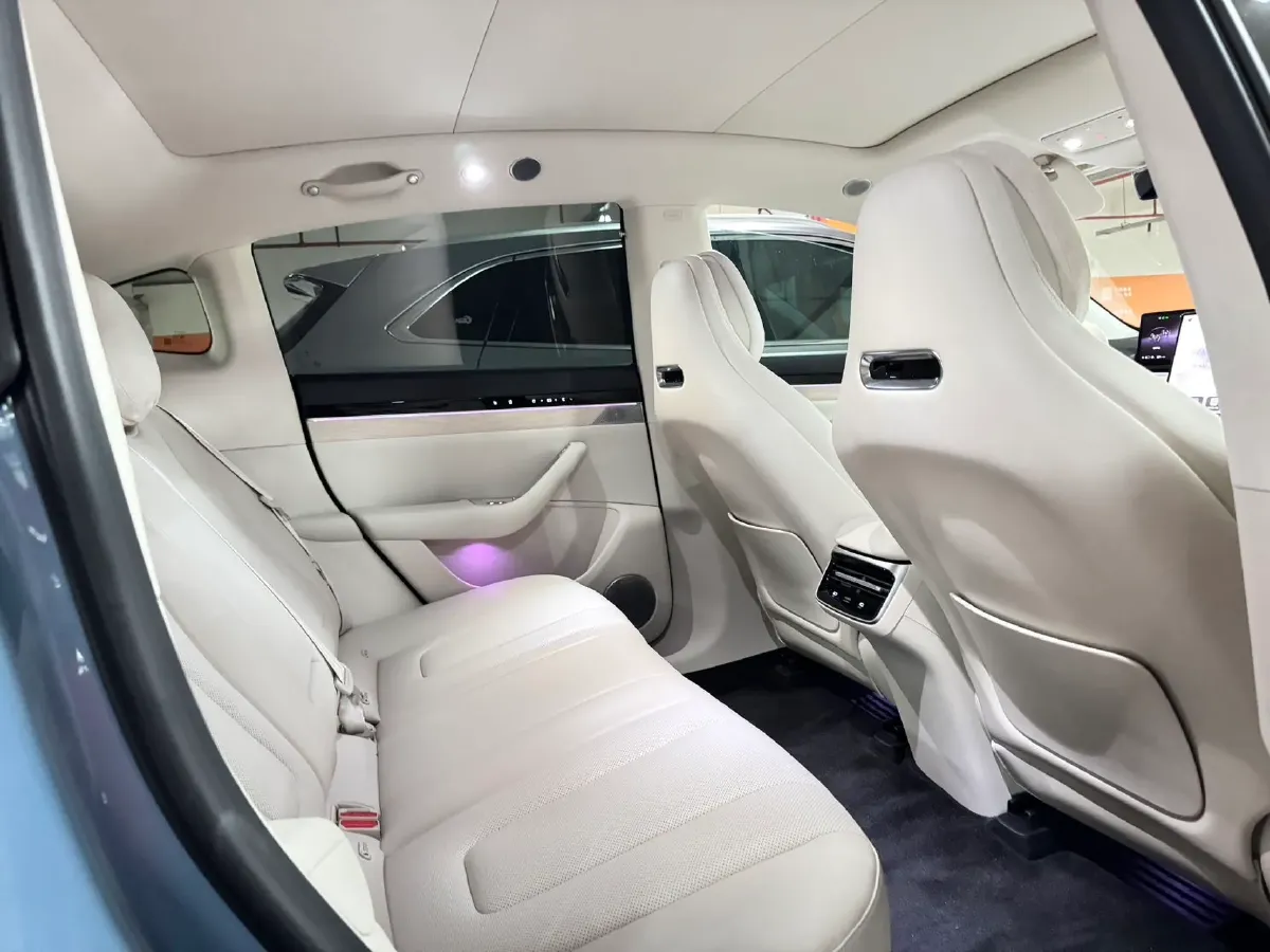 2026 Luxeed R7 REEV 156HP REEV,autocango,china used car exporter,china ev exporter,chinese used car exporter,chinese used ev exporter