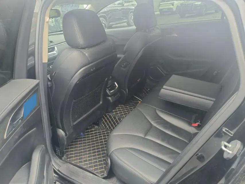 2020 HongQi H5 1.8T 197HP L4 6AT,autocango,china used car exporter,china ev exporter,chinese used car exporter,chinese used ev exporter