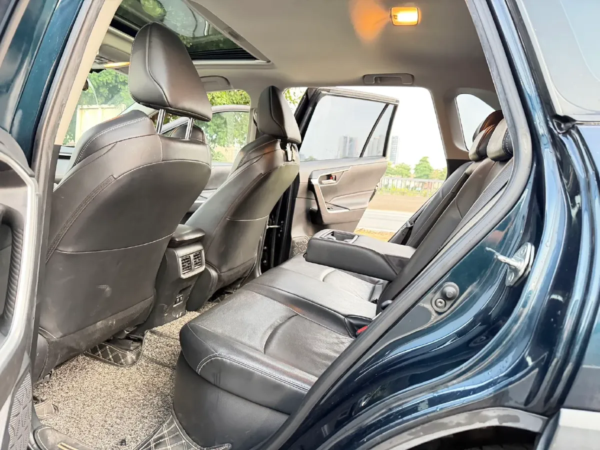 2020 Toyota Wildlander 2.5L 178HP L4 E-CVT Hybrid,autocango,china used car exporter,china ev exporter,chinese used car exporter,chinese used ev exporter
