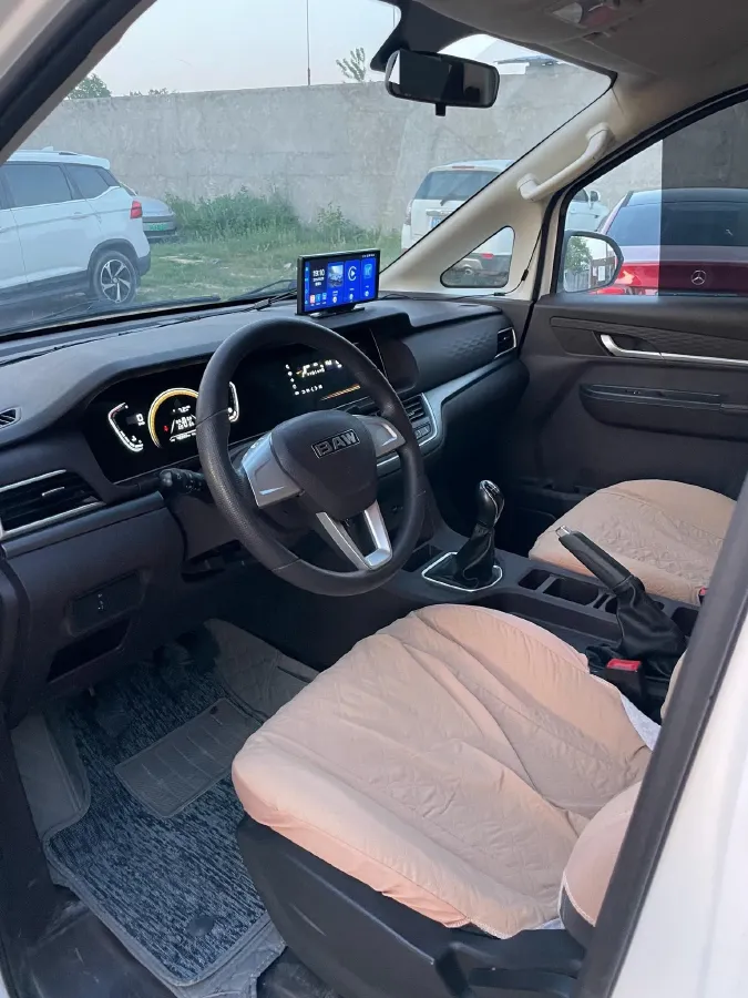 2023 BAW RuiSheng Trump M7 1.6L 124HP L4 5MT,autocango,china used car exporter,china ev exporter,chinese used car exporter,chinese used ev exporter