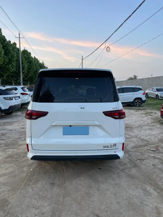 2023 BAW RuiSheng Trump M7 1.6L 124HP L4 5MT,autocango,china used car exporter,china ev exporter,chinese used car exporter,chinese used ev exporter