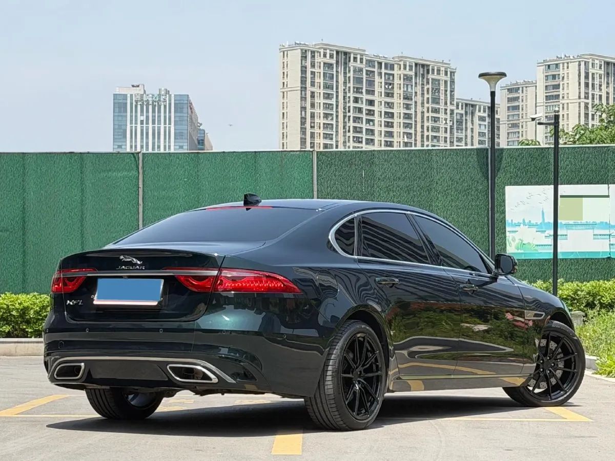 2022 Jaguar XFL 2.0T 250HP L4 8AT,autocango,china used car exporter,china ev exporter,chinese used car exporter,chinese used ev exporter