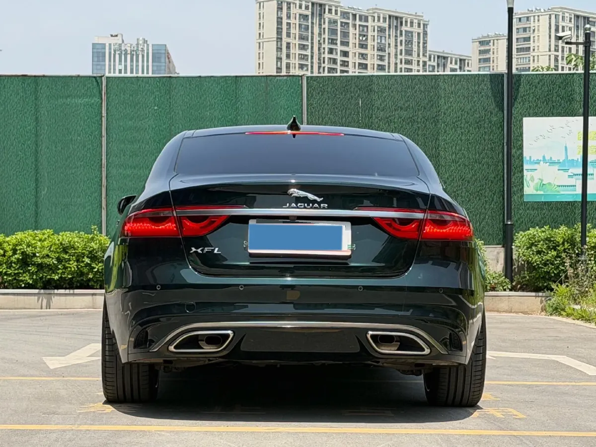 2022 Jaguar XFL 2.0T 250HP L4 8AT,autocango,china used car exporter,china ev exporter,chinese used car exporter,chinese used ev exporter