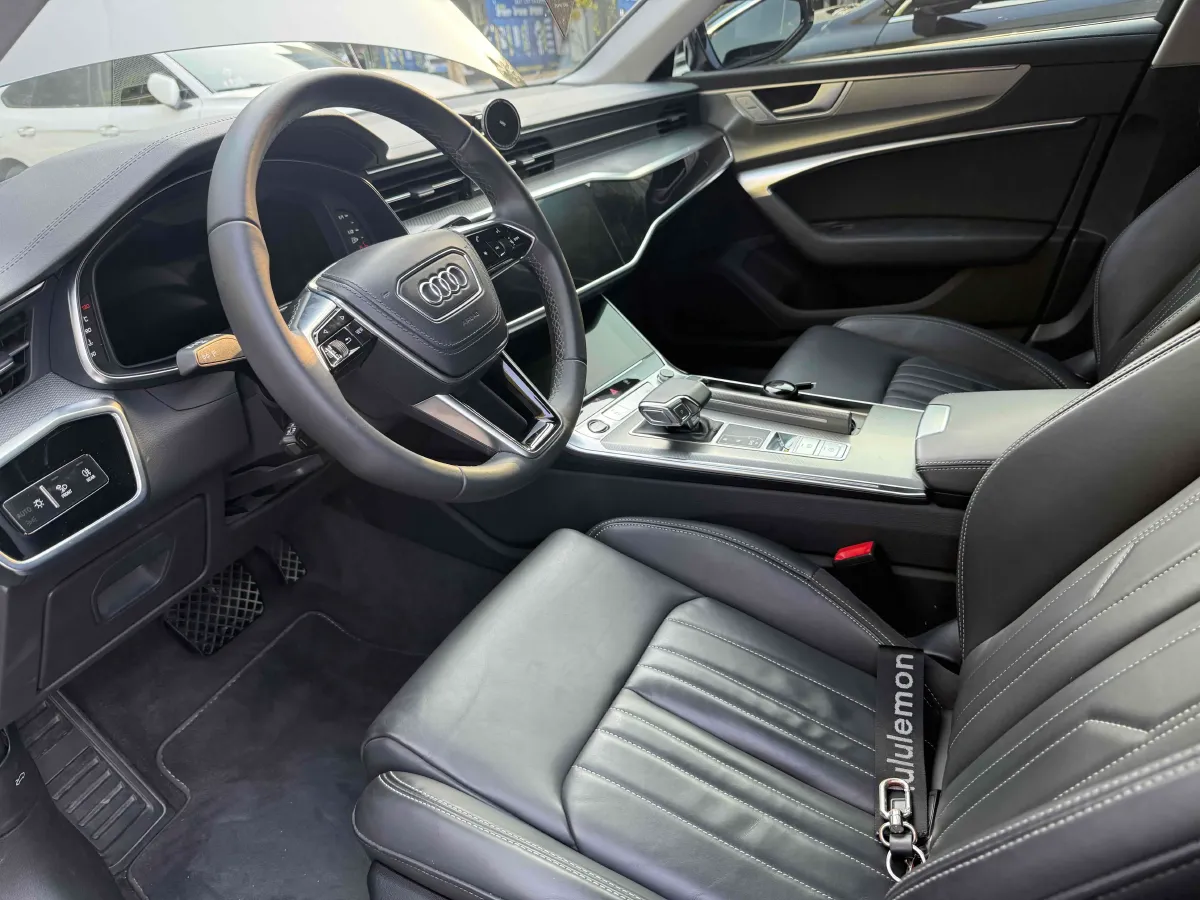 2023 Audi A6L 2.0T 190HP L4 7DCT,autocango,china used car exporter,china ev exporter,chinese used car exporter,chinese used ev exporter