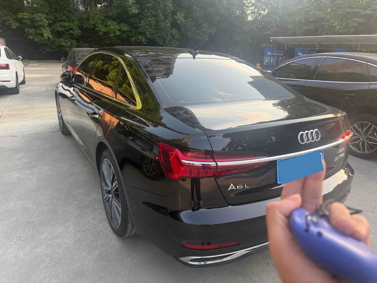 2023 Audi A6L 2.0T 190HP L4 7DCT,autocango,china used car exporter,china ev exporter,chinese used car exporter,chinese used ev exporter
