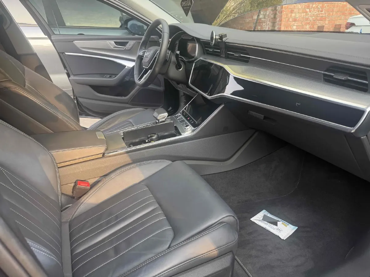 2023 Audi A6L 2.0T 190HP L4 7DCT,autocango,china used car exporter,china ev exporter,chinese used car exporter,chinese used ev exporter