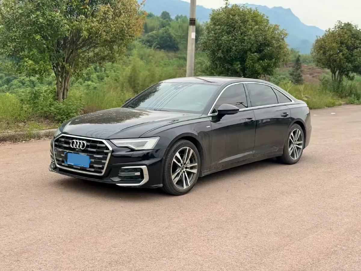 2023 Audi A6L 2.0T 245HP L4 7DCT,autocango,china used car exporter,china ev exporter,chinese used car exporter,chinese used ev exporter