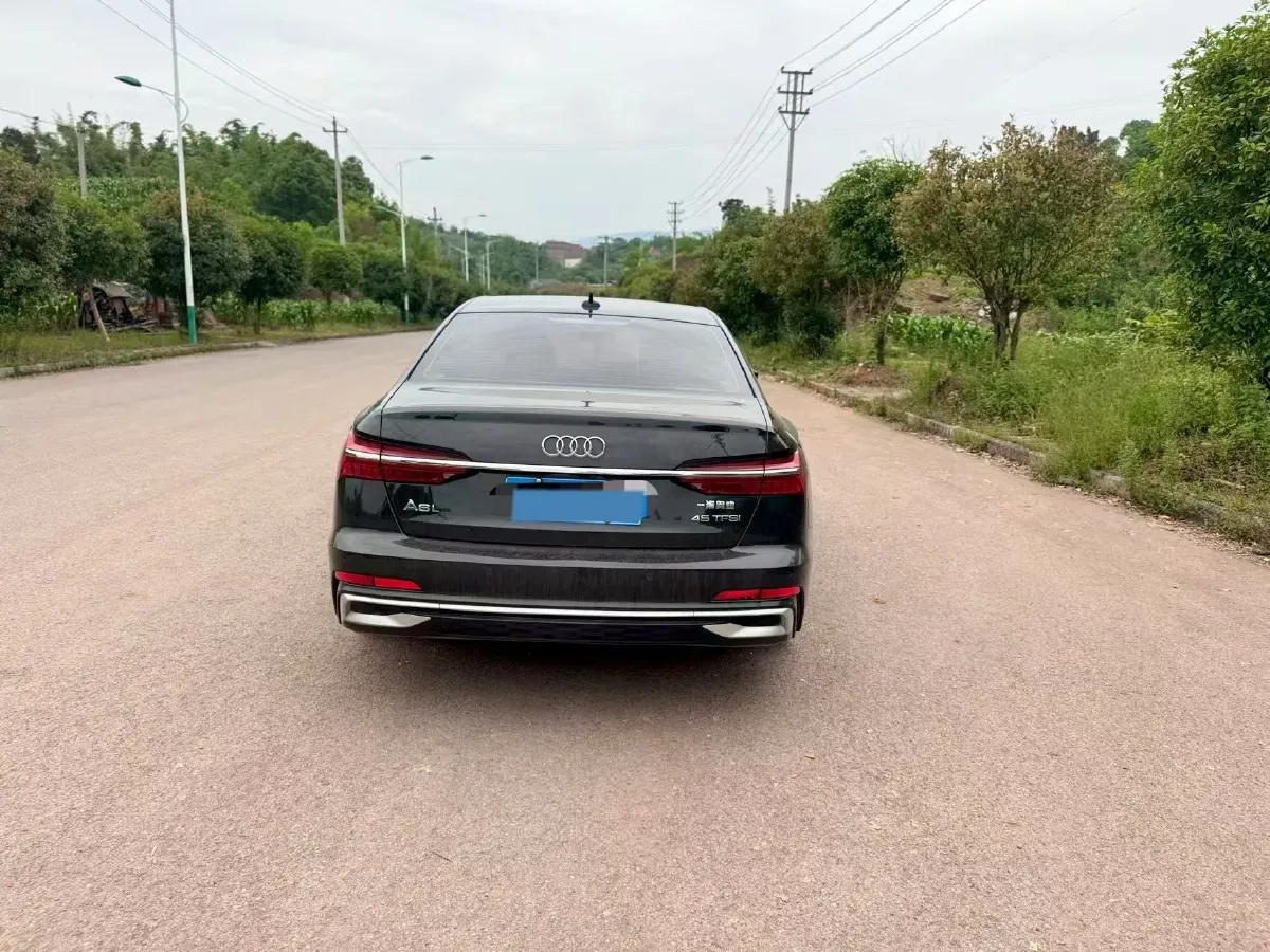 2023 Audi A6L 2.0T 245HP L4 7DCT,autocango,china used car exporter,china ev exporter,chinese used car exporter,chinese used ev exporter