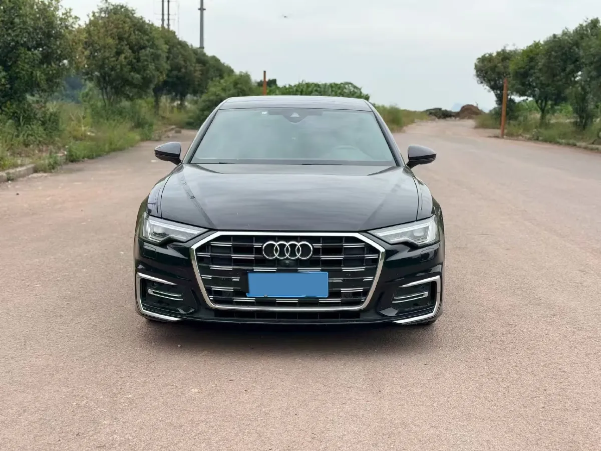 2023 Audi A6L 2.0T 245HP L4 7DCT,autocango,china used car exporter,china ev exporter,chinese used car exporter,chinese used ev exporter