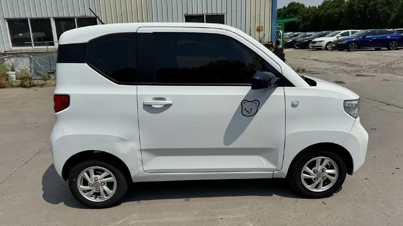2021 WuLing HongGuang MINI EV BEV 13.9KWH,autocango,china used car exporter,china ev exporter,chinese used car exporter,chinese used ev exporter