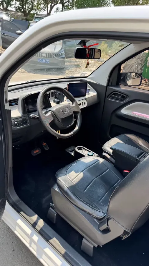 2021 WuLing HongGuang MINI EV BEV 13.9KWH,autocango,china used car exporter,china ev exporter,chinese used car exporter,chinese used ev exporter