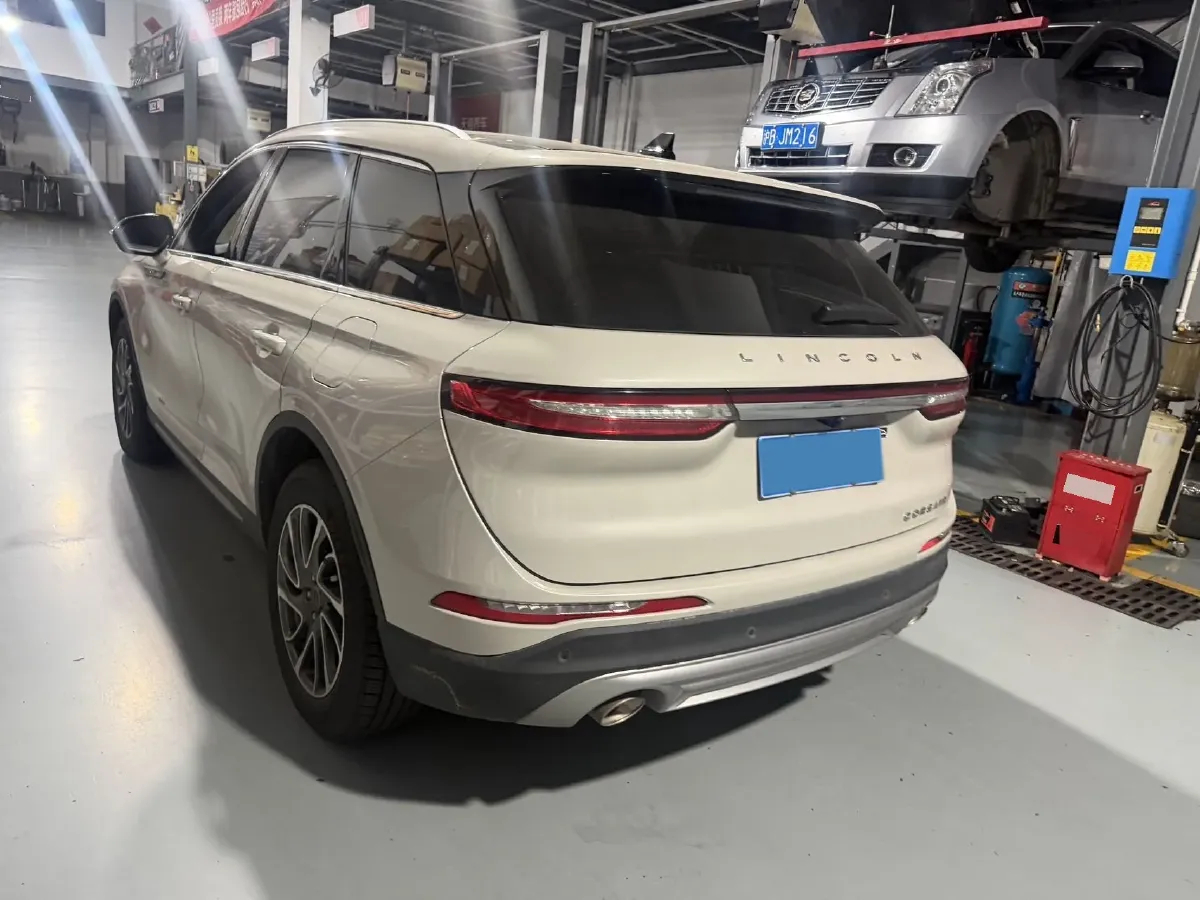2021 Lincoln Corsair 2.0T 245HP L4 8AT,autocango,china used car exporter,china ev exporter,chinese used car exporter,chinese used ev exporter