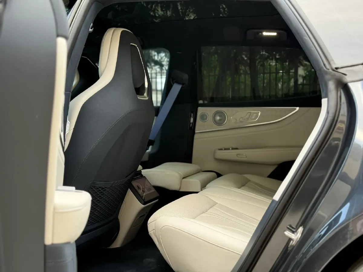 2026 Zeekr 001 BEV,autocango,china used car exporter,china ev exporter,chinese used car exporter,chinese used ev exporter