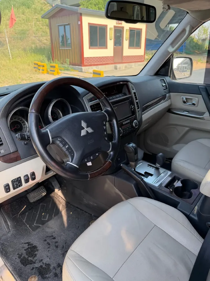 2017 Honda Jade 1.8L 141HP L4 5AT,autocango,china used car exporter,china ev exporter,chinese used car exporter,chinese used ev exporter