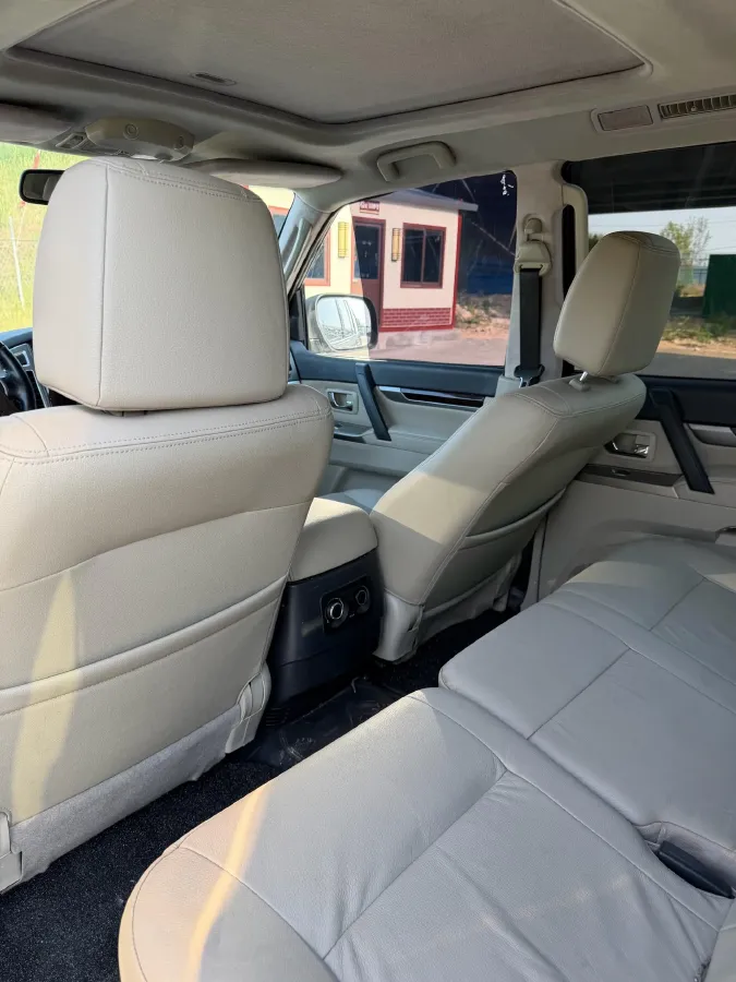 2017 Honda Jade 1.8L 141HP L4 5AT,autocango,china used car exporter,china ev exporter,chinese used car exporter,chinese used ev exporter