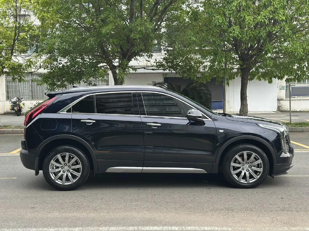 2021 Cadillac XT4 2.0T 237HP L4 9AT,autocango,china used car exporter,china ev exporter,chinese used car exporter,chinese used ev exporter