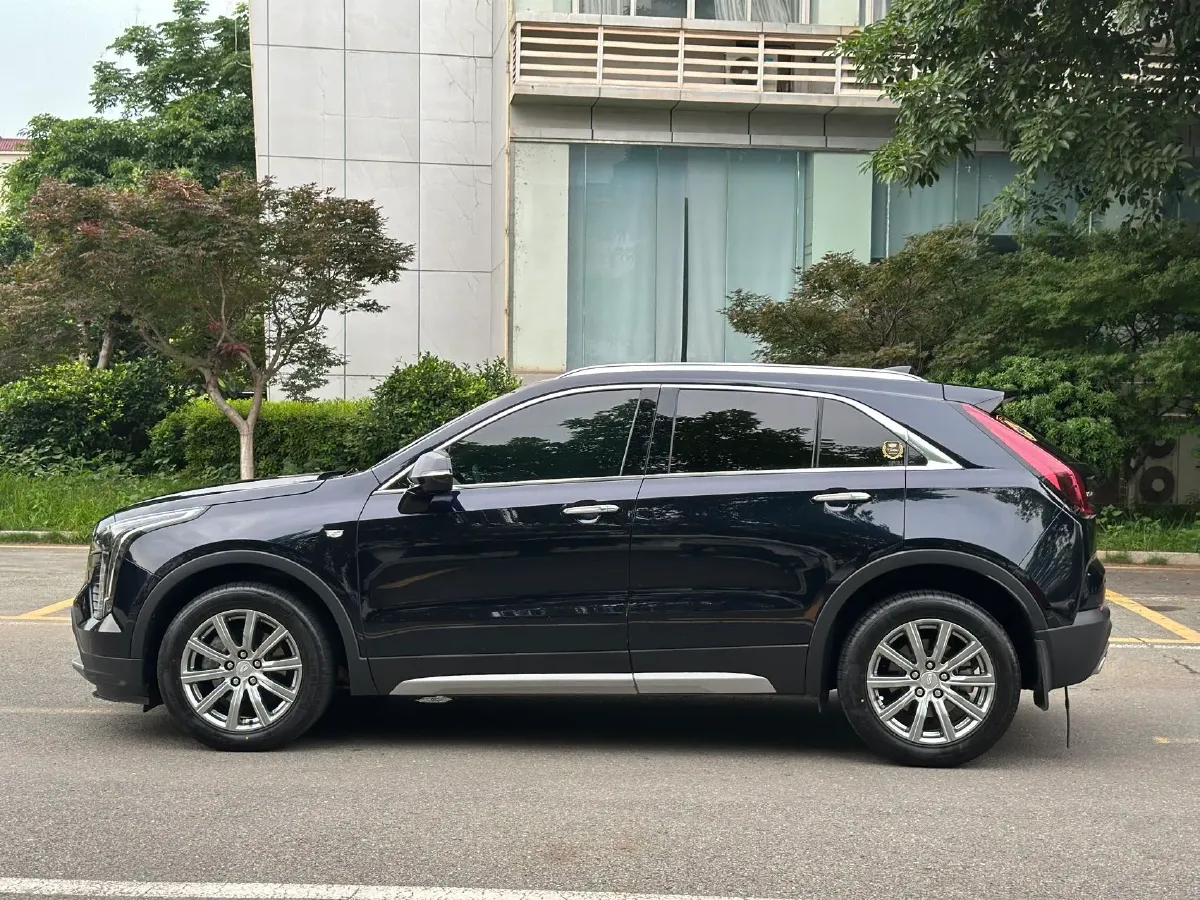 2021 Cadillac XT4 2.0T 237HP L4 9AT,autocango,china used car exporter,china ev exporter,chinese used car exporter,chinese used ev exporter