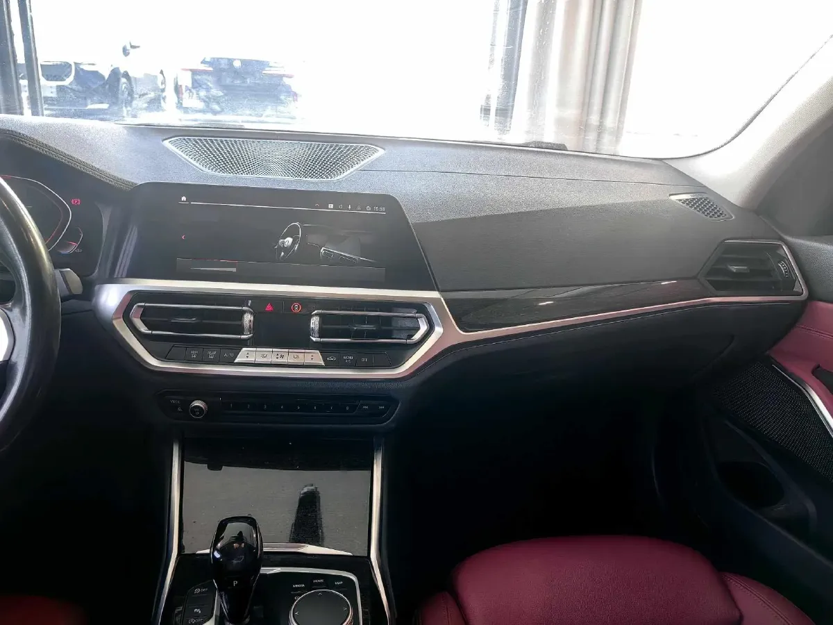 2021 BMW 3 Series 2.0T 184HP L4 8AT,autocango,china used car exporter,china ev exporter,chinese used car exporter,chinese used ev exporter