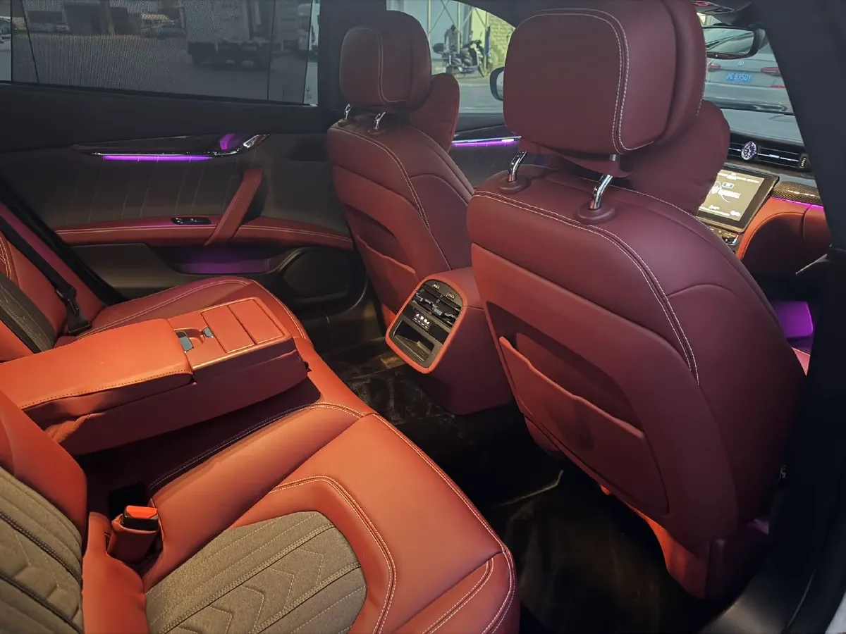 2018 Maserati Quattroporte 3.0T 430HP V6 8AT,autocango,china used car exporter,china ev exporter,chinese used car exporter,chinese used ev exporter