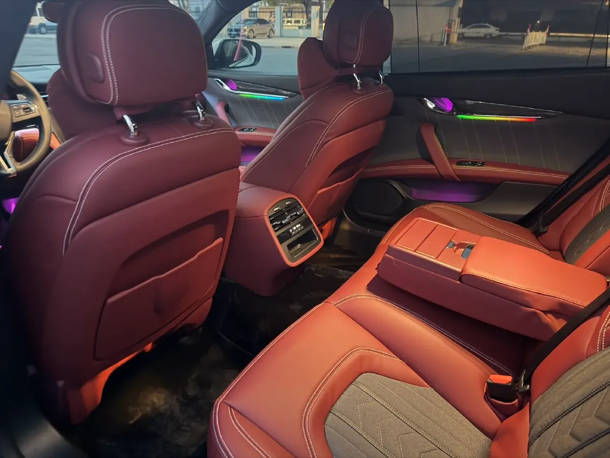 2018 Maserati Quattroporte 3.0T 430HP V6 8AT,autocango,china used car exporter,china ev exporter,chinese used car exporter,chinese used ev exporter