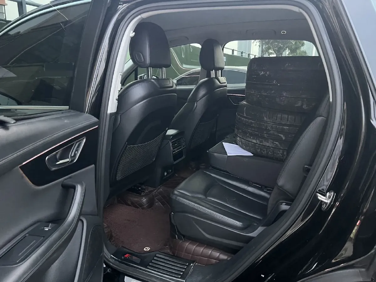 2022 Audi Q7 3.0T 340HP V6 8AT,autocango,china used car exporter,china ev exporter,chinese used car exporter,chinese used ev exporter